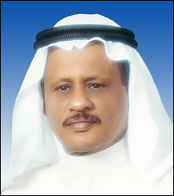 صاحب المؤسسة الفنان عبد الرحمن النفيسة